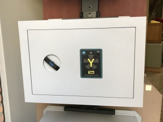 CASSAFORTE A MURO YALE ART. 394.25TW