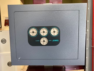 Cassaforte a muro Juwel art. 5733