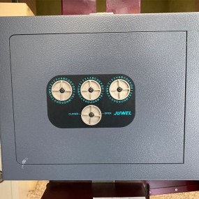 Cassaforte a muro Juwel art. 5733