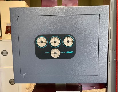 Cassaforte a muro Juwel art. 5733